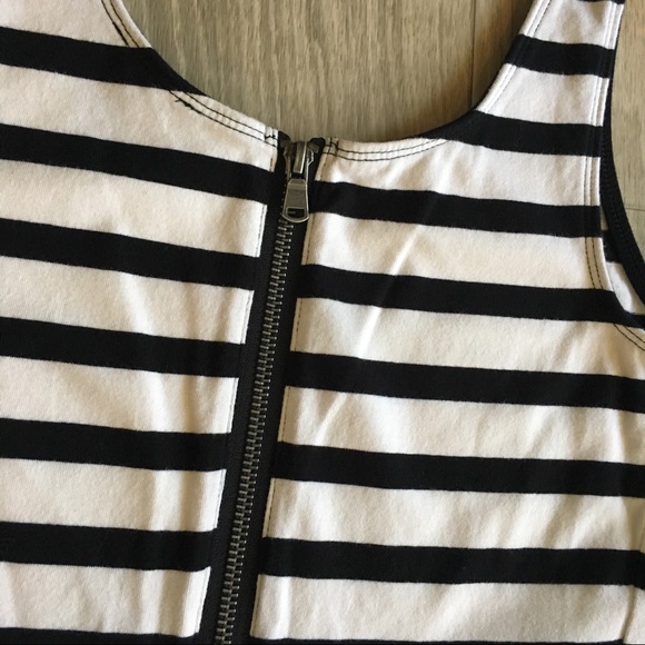 Classy Express tank top - Picture 4 of 5